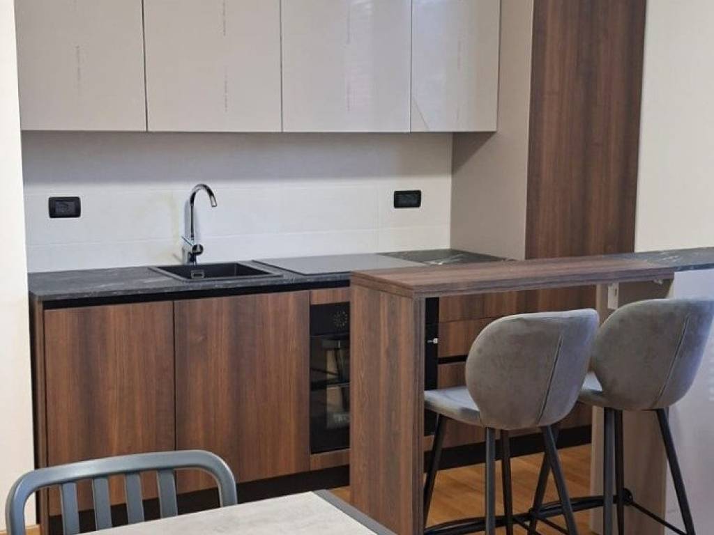 Appartamento a Como in Via Cinque Giornate, 61 - Foto 2