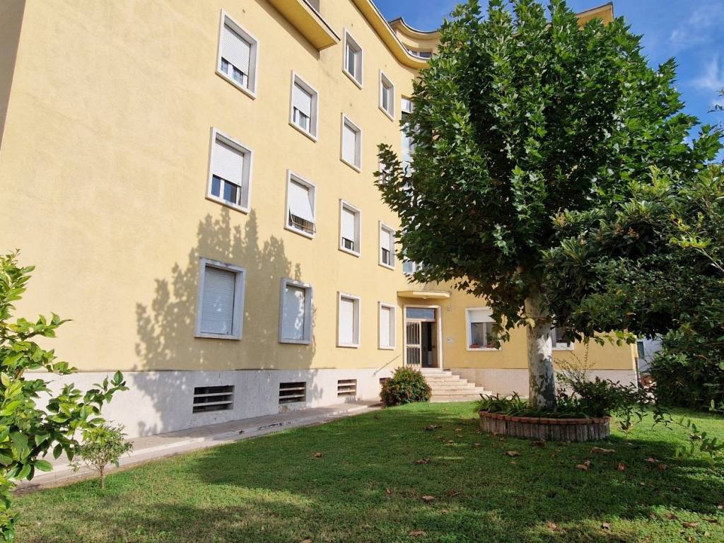 Appartamento a Sabaudia in Largo Giuseppe Toigo, 8 - Foto 4