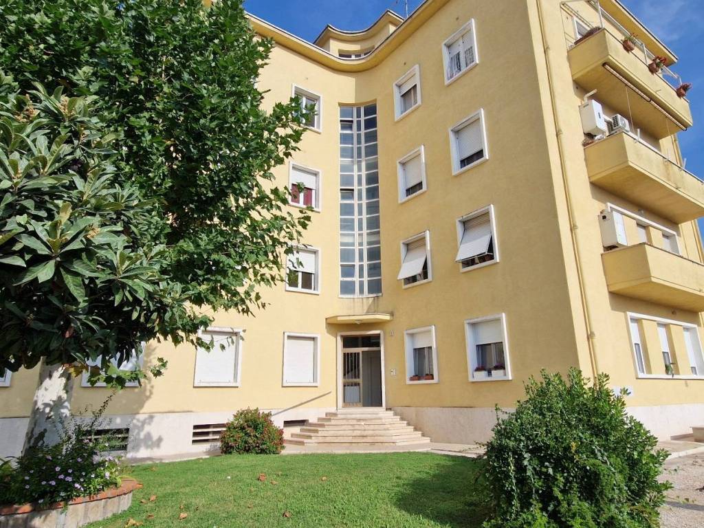 Appartamento a Sabaudia in Largo Giuseppe Toigo, 8 - Foto 5