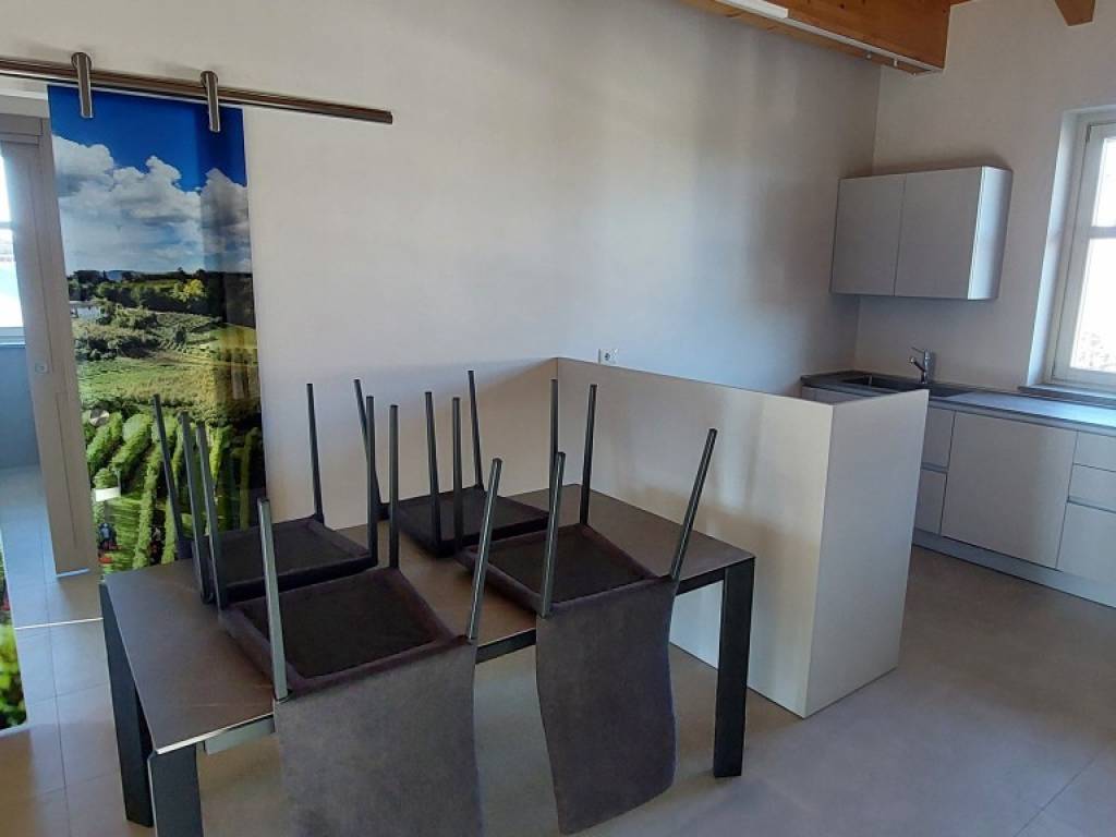 Appartamento a Serralunga d'alba in Via Foglio - Foto 2