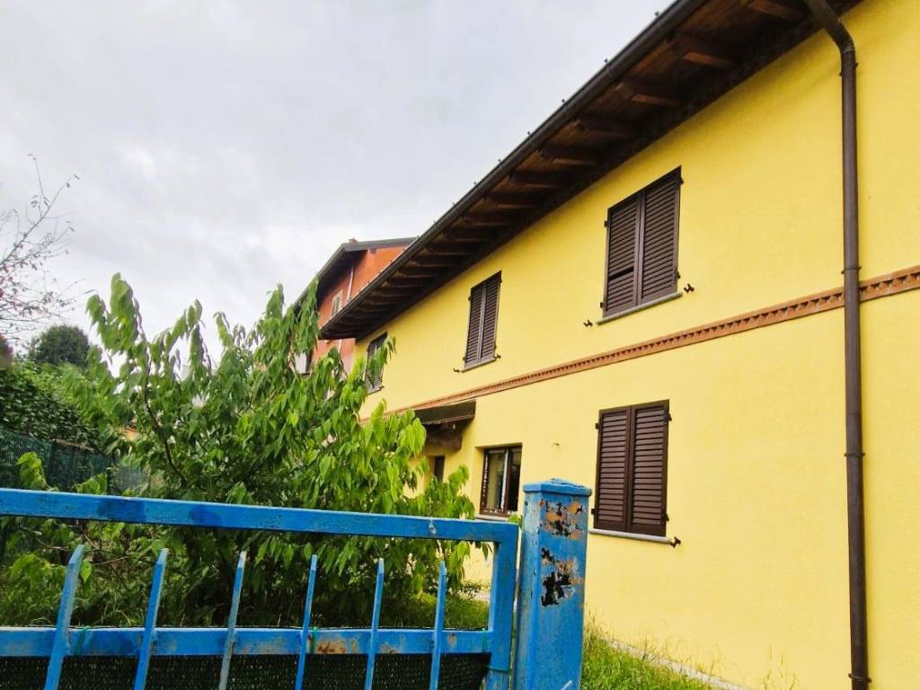 Casa indipendente a Binago in Via San Pietro, 3 - Foto 2