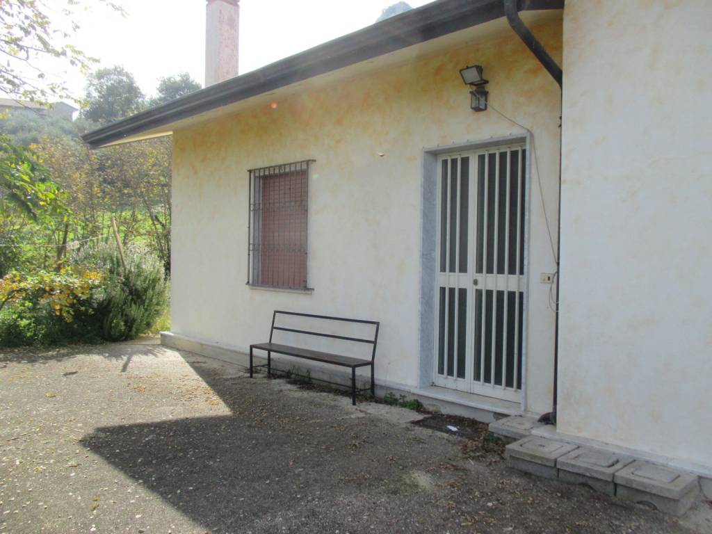Villa a Campoli del monte taburno in Via Pantanelle - Foto 3