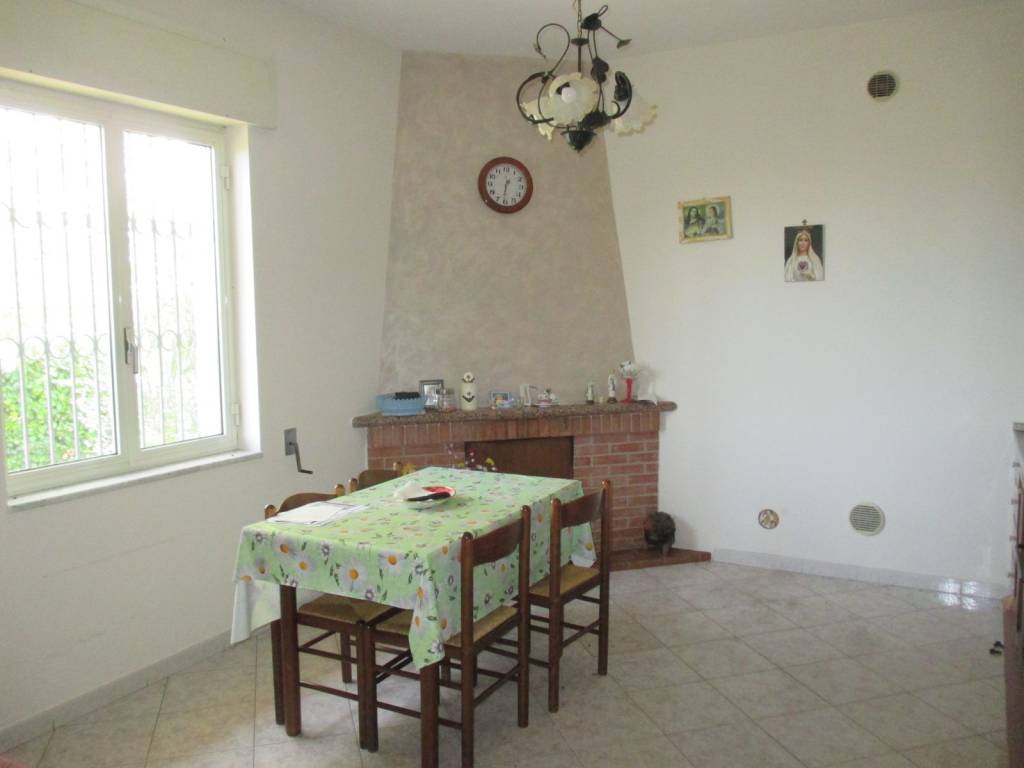 Villa a Campoli del monte taburno in Via Pantanelle - Foto 5