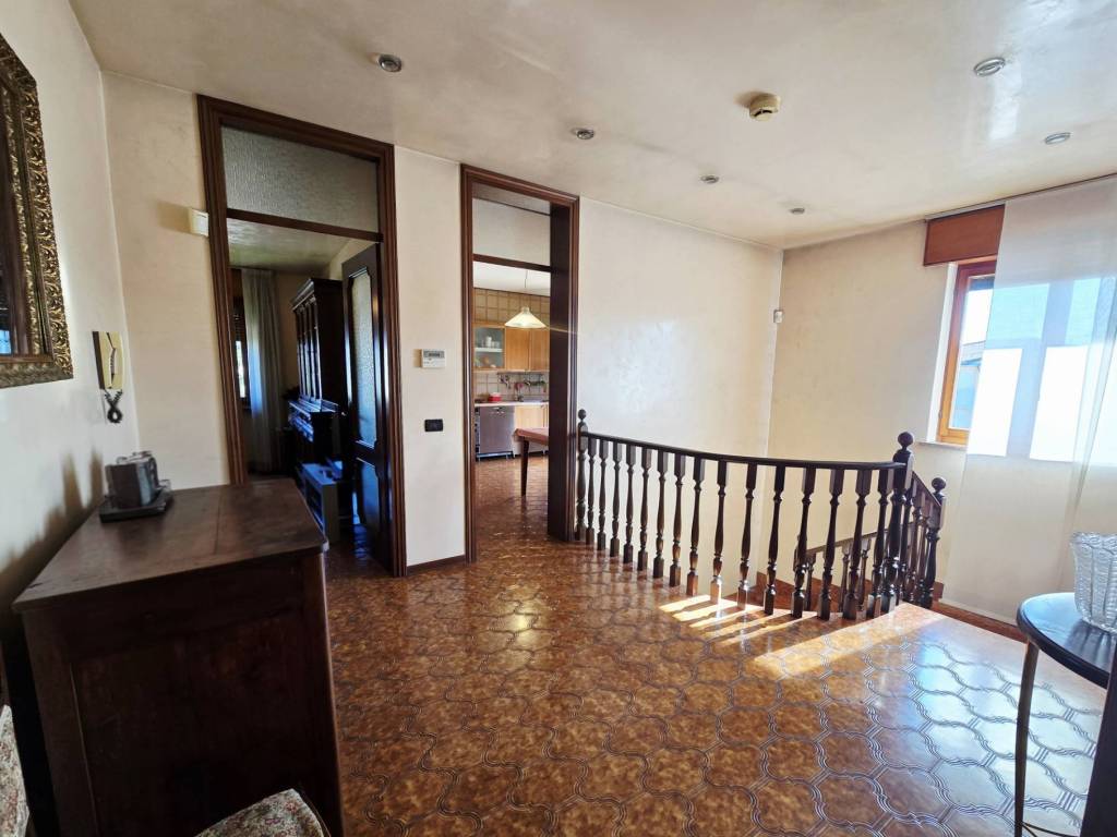 Casa indipendente a Caldogno in Via Lago D'Iseo, 76 - Foto 4