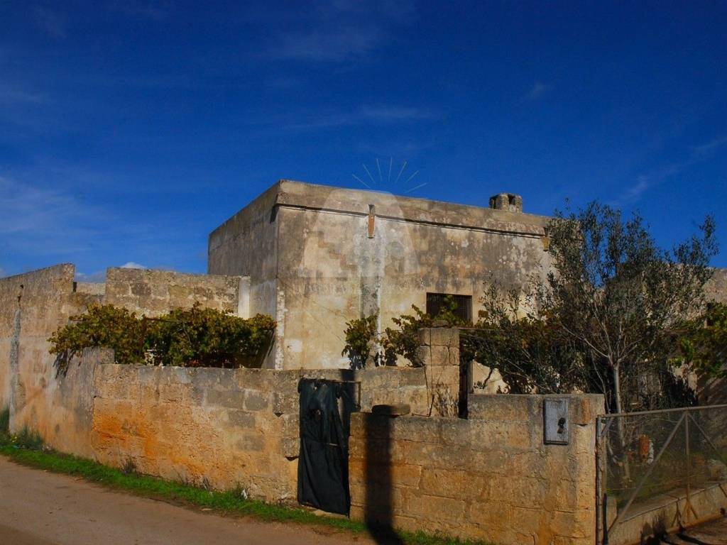 Casa indipendente a Castrignano del capo in Via Ofanto - Foto 2