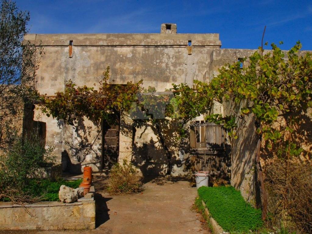 Casa indipendente a Castrignano del capo in Via Ofanto - Foto 4