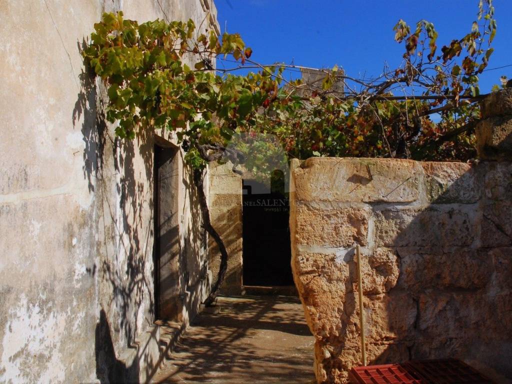 Casa indipendente a Castrignano del capo in Via Ofanto - Foto 5