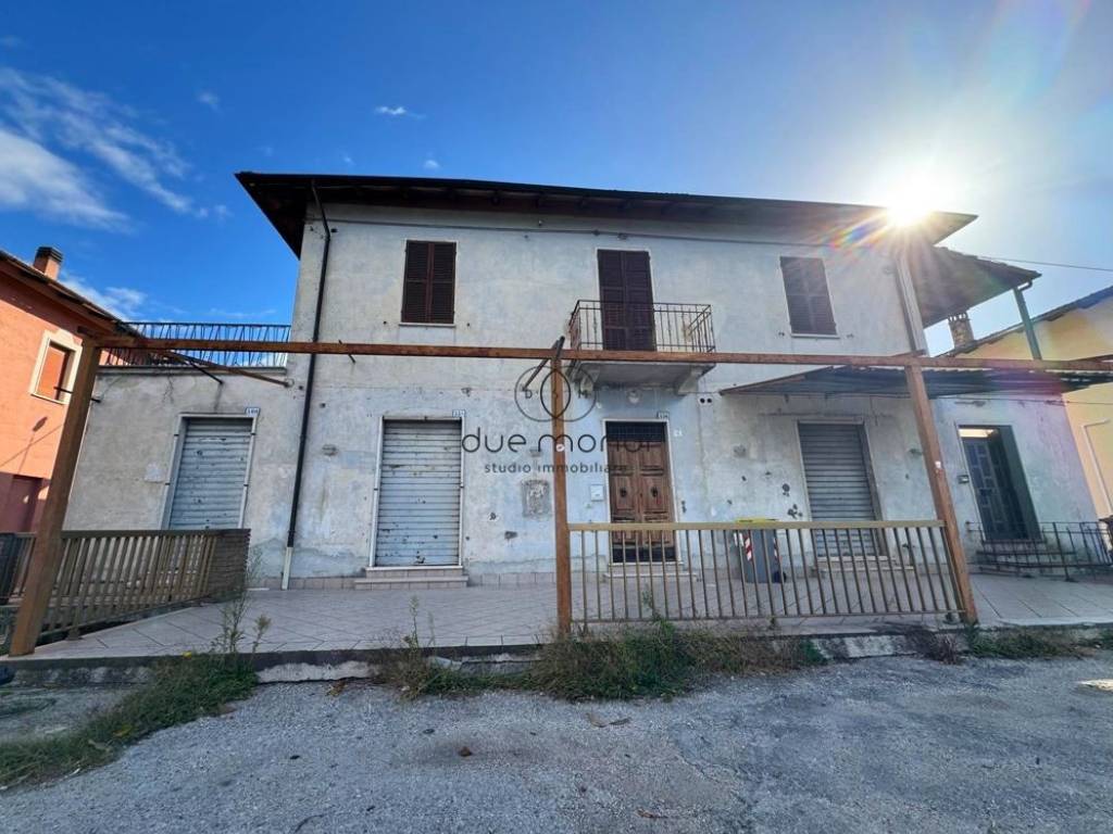 Casa indipendente a Spoleto in Località Pontebari - Foto 2
