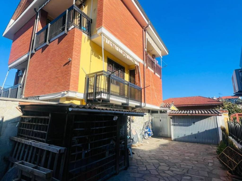 Villa a Orbassano in Via Fabio Filzi, 27 - Foto 5