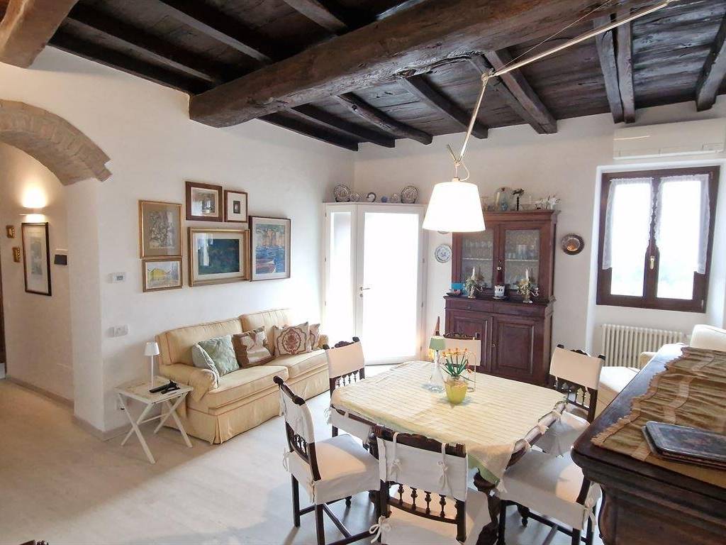 Appartamento a Erba in via corti - Foto 4