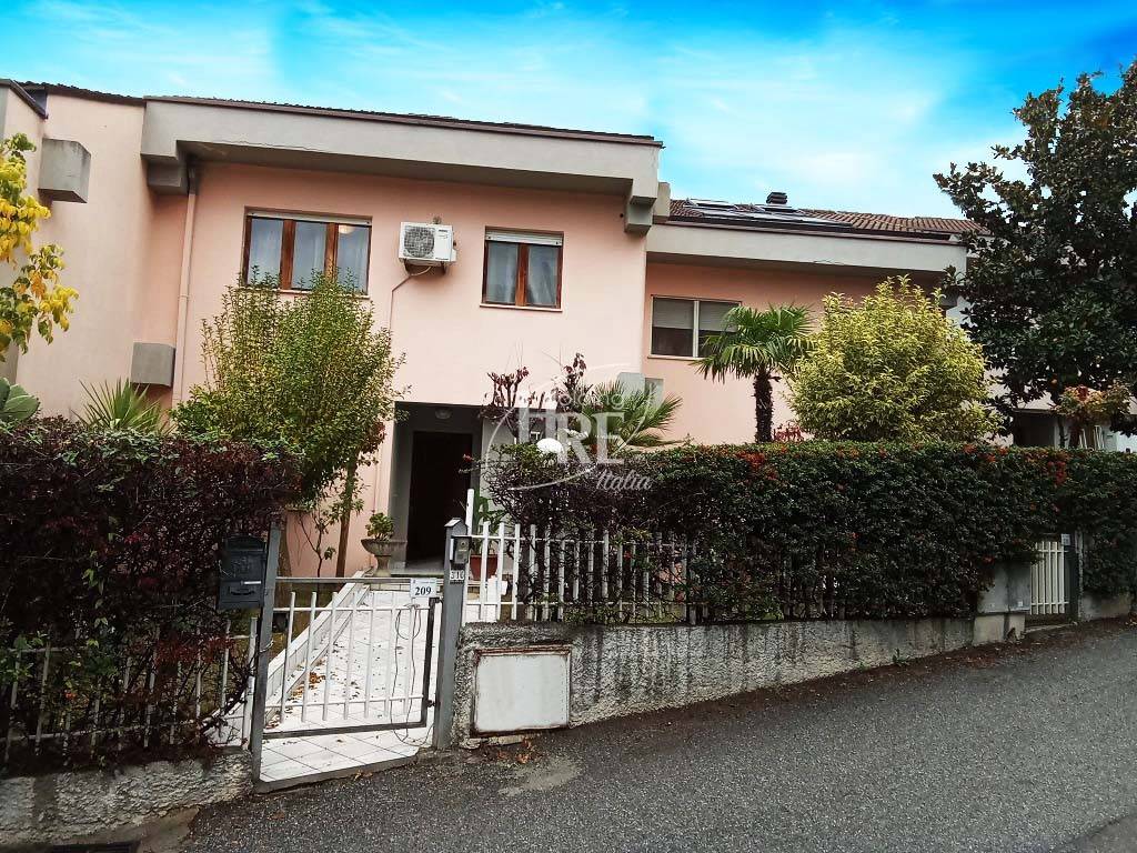 Villetta a schiera a Rende in Via Alessandro Magno, 229 - Foto 2