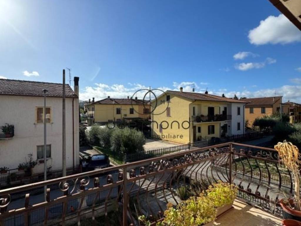 Appartamento a Spoleto in Via Alfredo Mascelluti - Foto 5