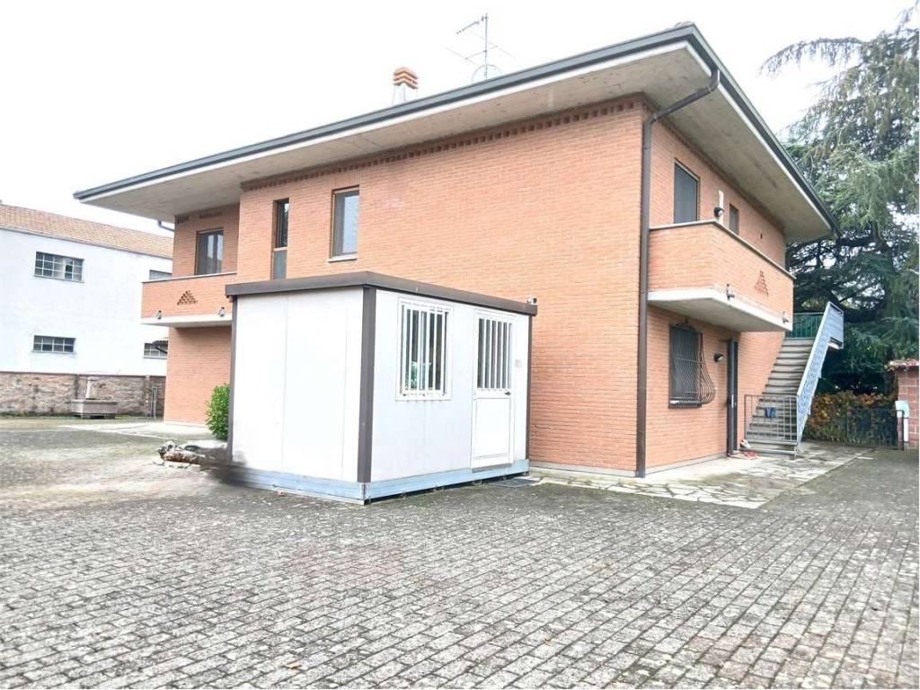 Villa a Alessandria in Via Genova, 232A - Foto 4