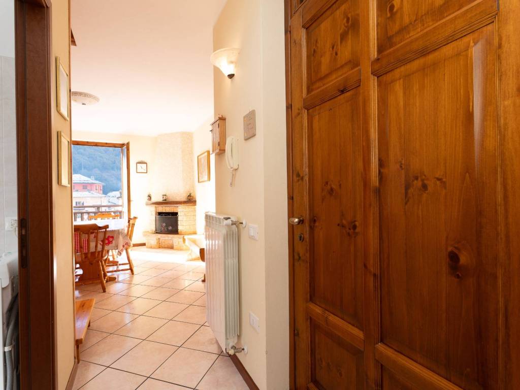 Appartamento a Valbondione in Via Dante Alighieri - Foto 4