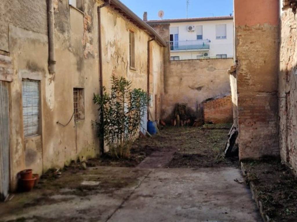 Palazzo / stabile a Lugo in Corso Giacomo Matteotti, 111 - Foto 2