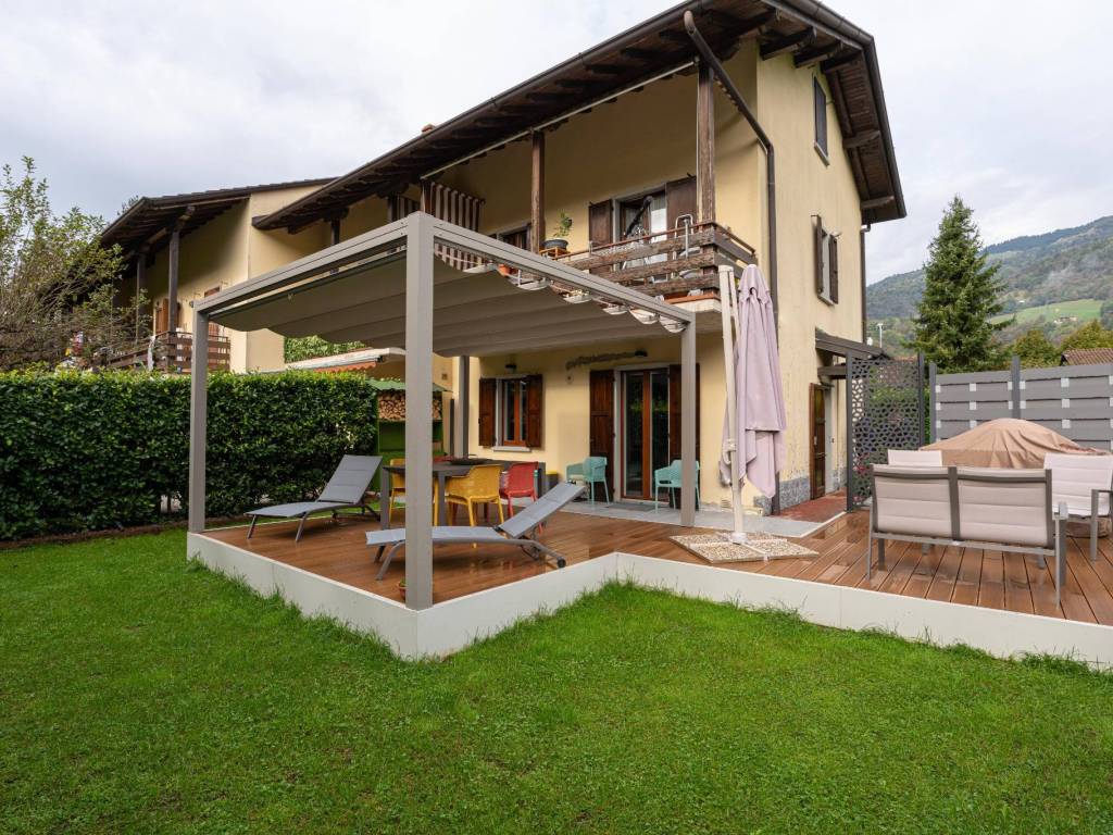 Appartamento a Clusone in Via Lega Lombarda, 7 - Foto 2