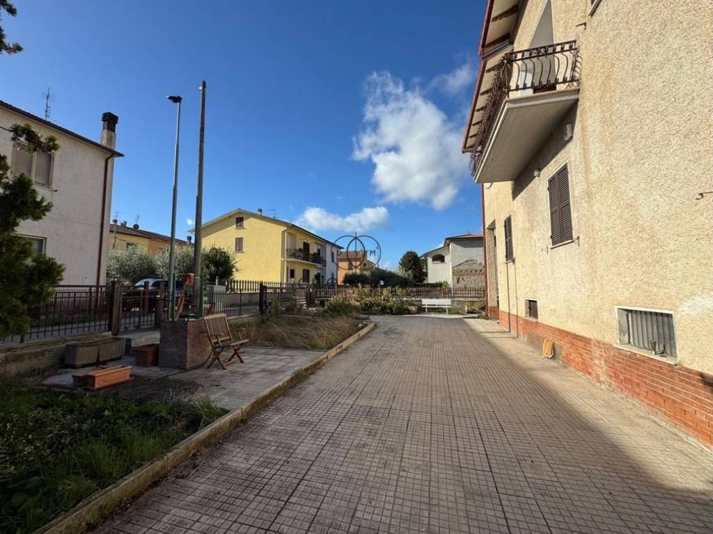 Appartamento a Spoleto in Via Alfredo Mascelluti - Foto 3