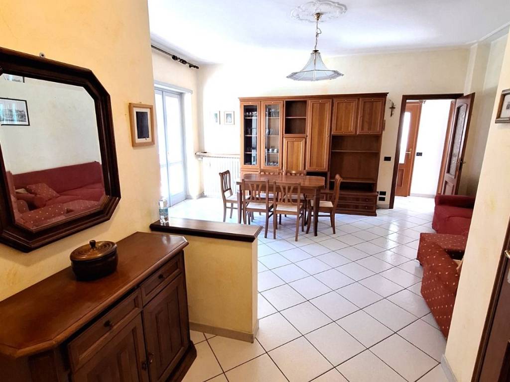 Appartamento a Alba in Strada Rorine, 23 - Foto 2