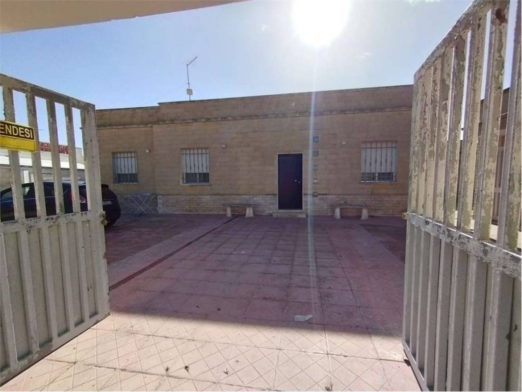 Villa a Brindisi in Via Cristo Re, 6 - Foto 2