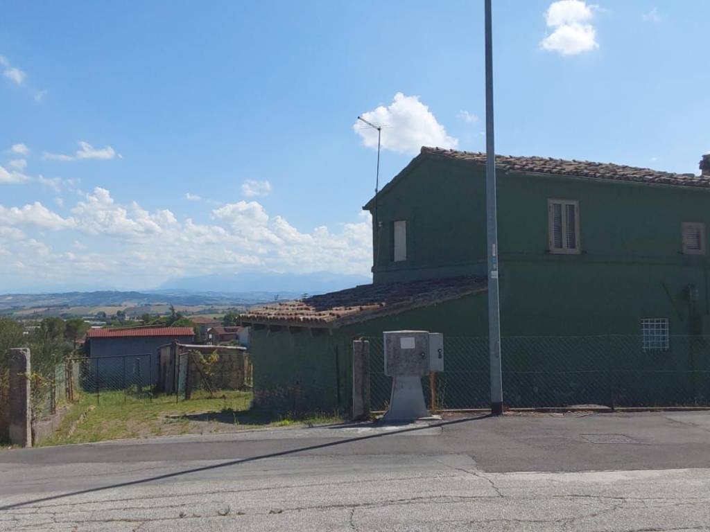 Casa indipendente a Appignano in Via Ugo Foscolo, 18 - Foto 3