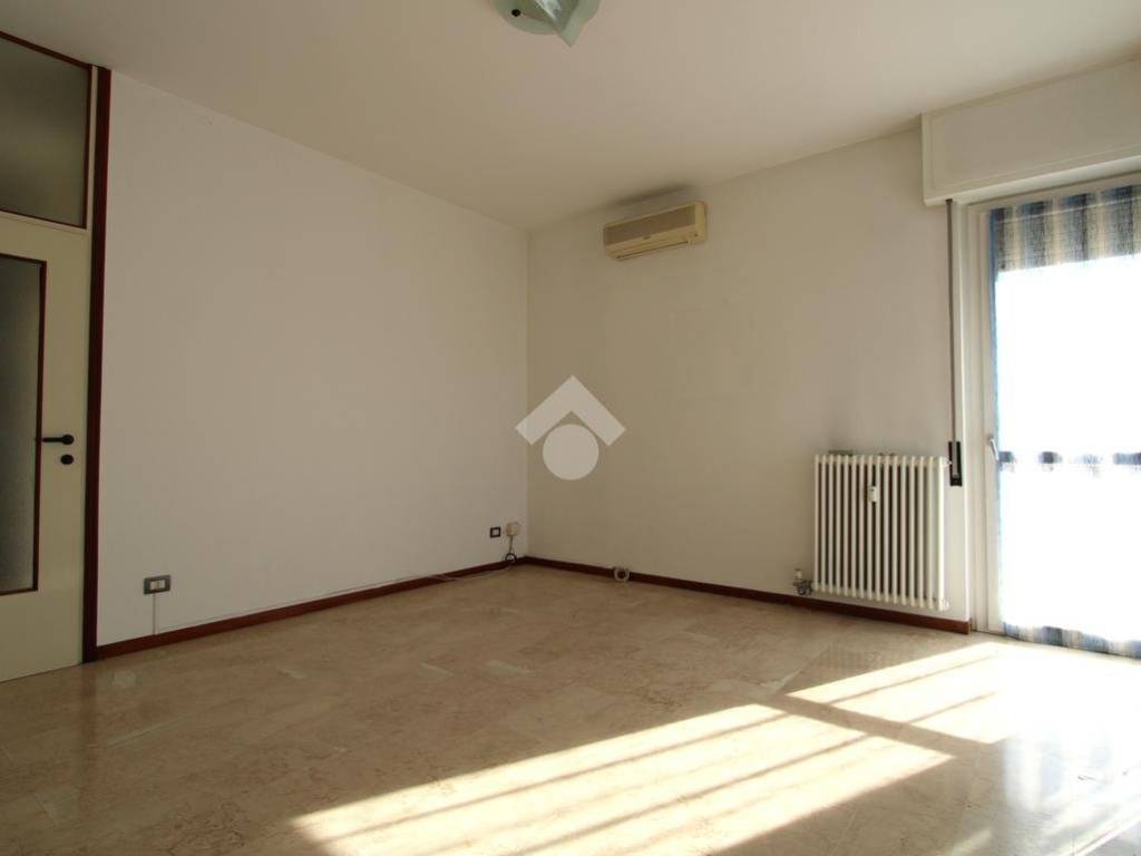 Appartamento a Bareggio in Via Enrico Toti, 9 - Foto 4