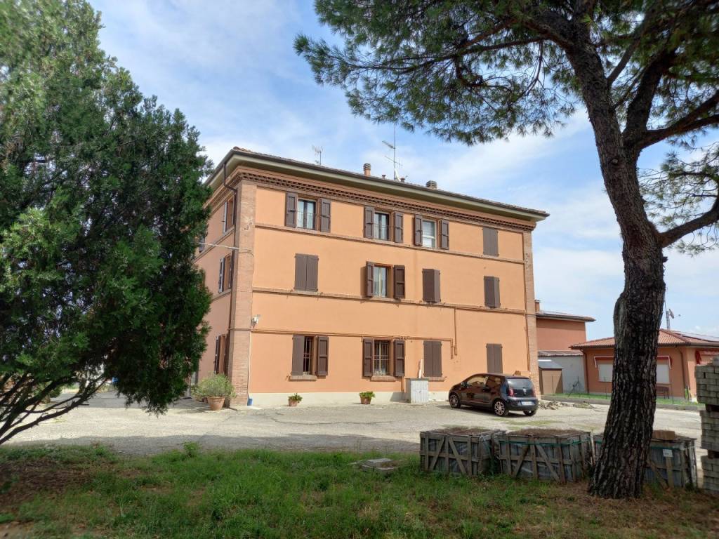 Appartamento a Ozzano dell'emilia in Via Emilia, 41 - Foto 2