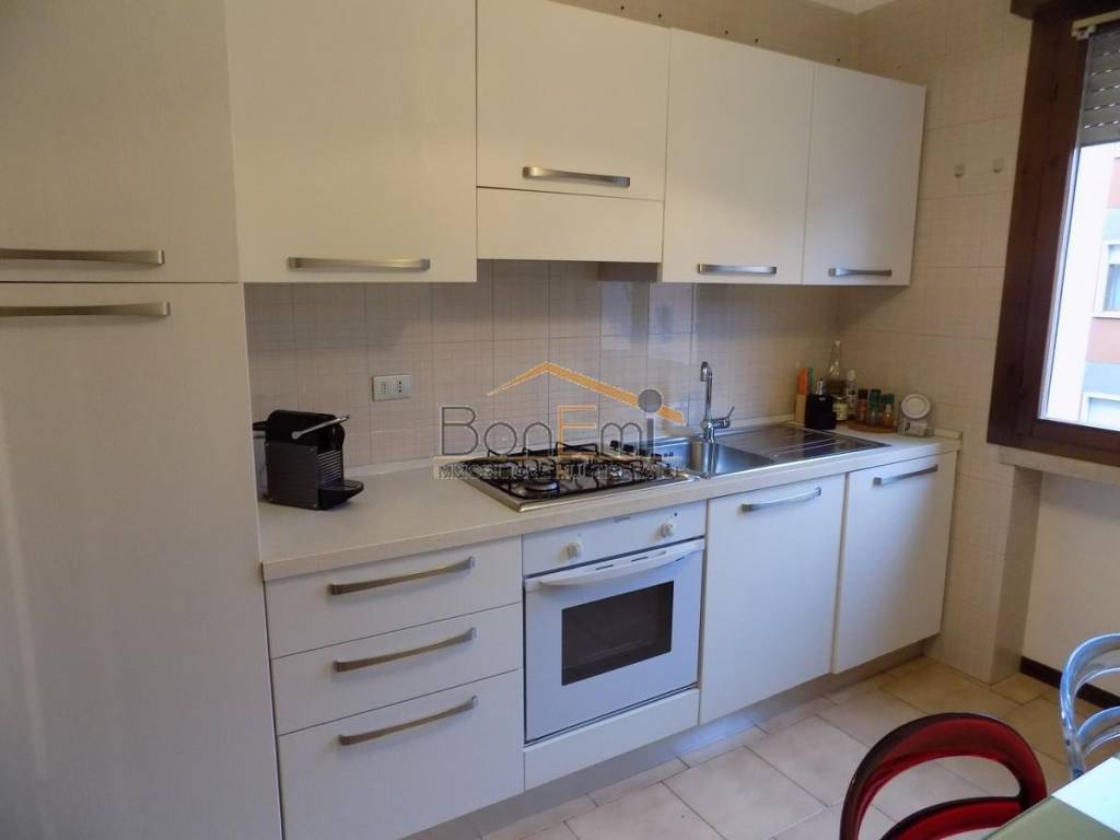 Appartamento a Verona in Via dei Ponti - Foto 2