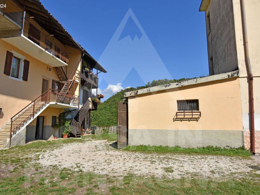 Casa indipendente a Trento in Via Nazionale - Foto 2