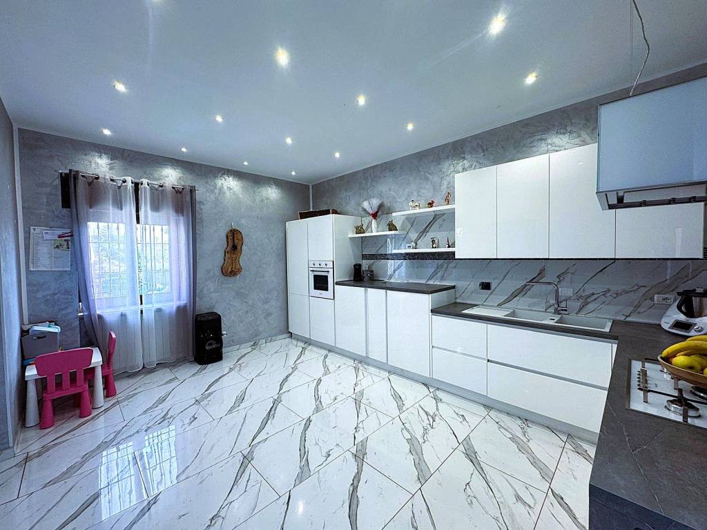 Villa a La loggia in Via Piave, 141 - Foto 3
