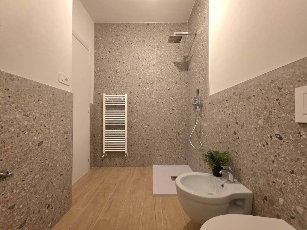 Appartamento a Bologna in Via degli Ortolani, 35 - Foto 3