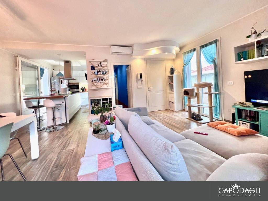 Appartamento a Riccione in Viale Luigi Carlo Farini, 3 - Foto 3