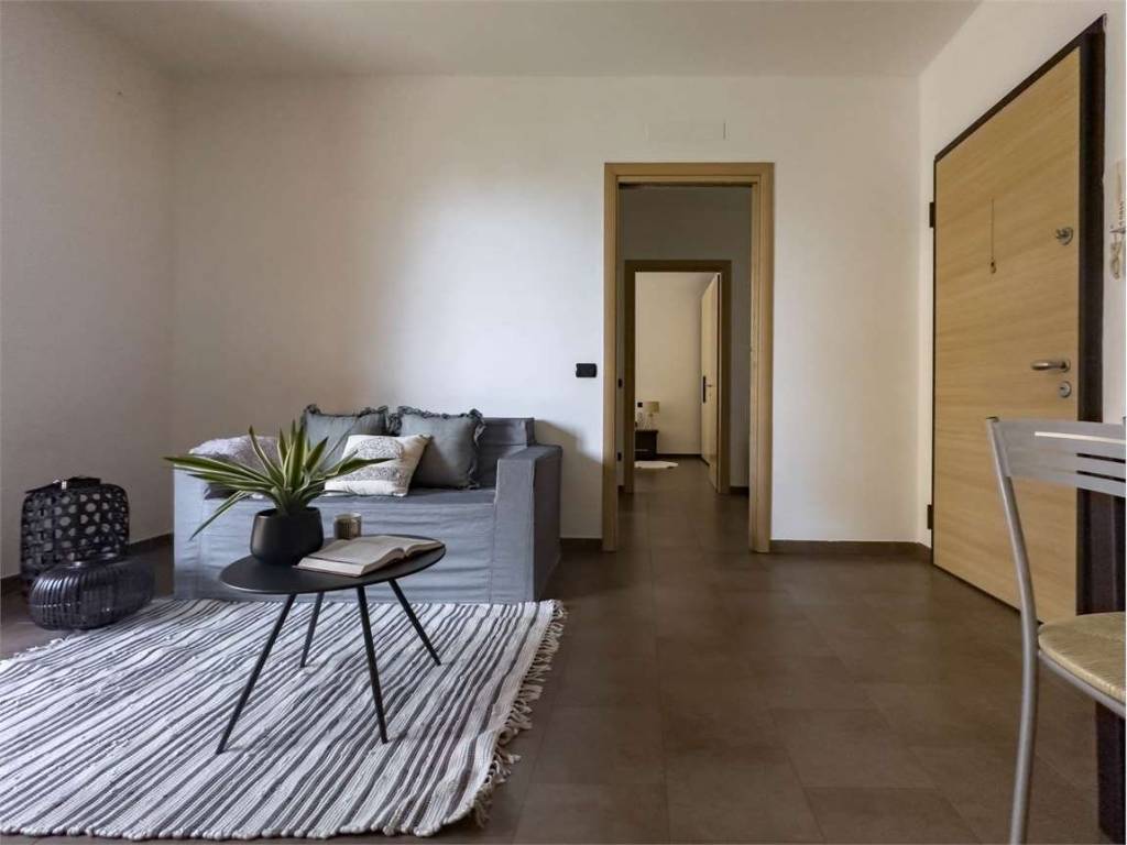 Appartamento a Somma lombardo in Via Visconti , 29 - Foto 2