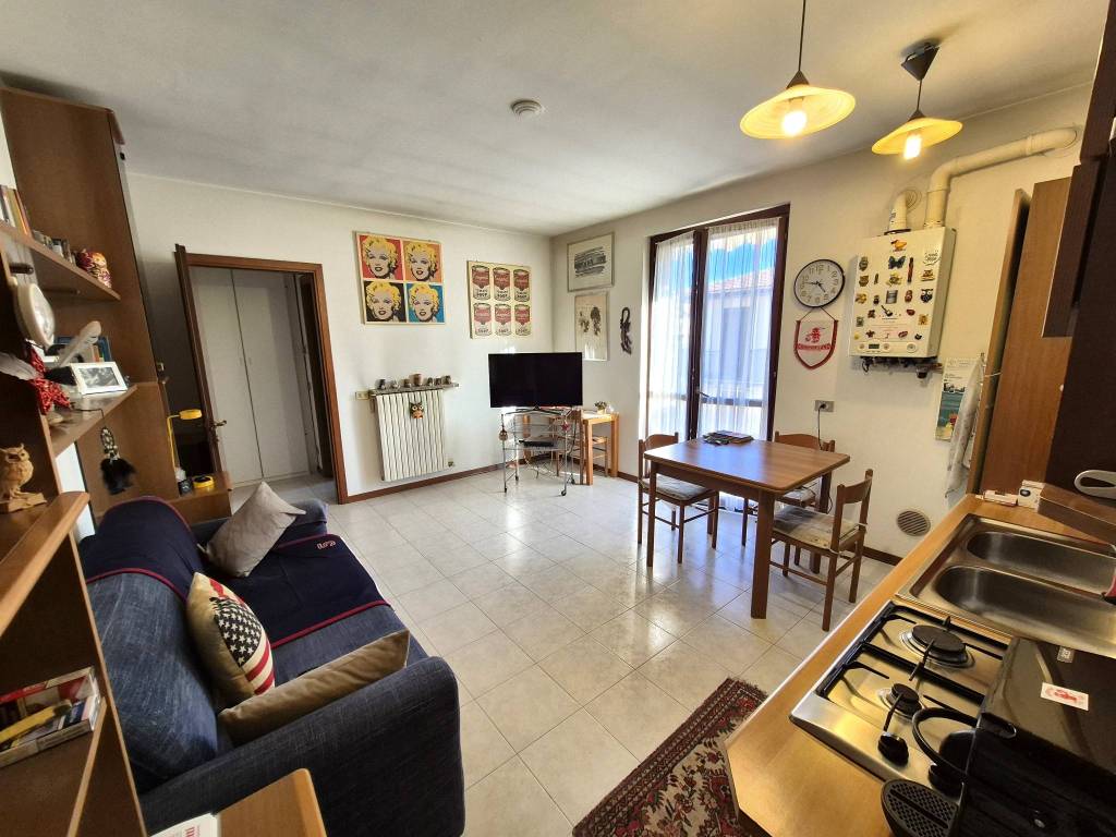 Appartamento a Vidigulfo in Via Don Pasquale Rovati, 23 - Foto 2