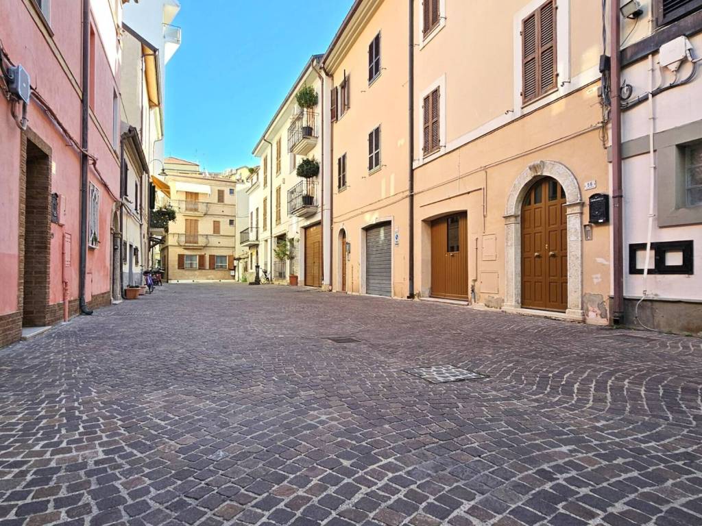 Appartamento a San benedetto del tronto in via Laberinto, 54 - Foto 2