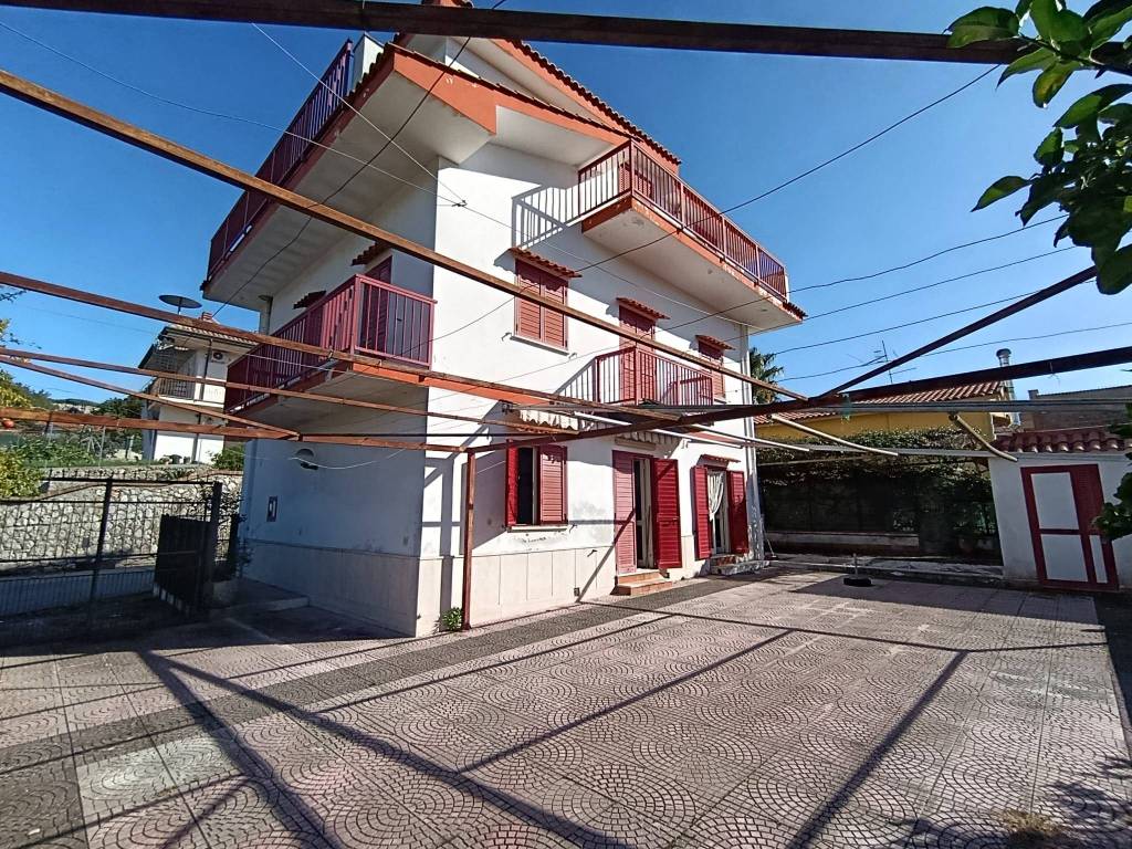 Villa a Minturno in Via Pizzo Balordo, 4 - Foto 5