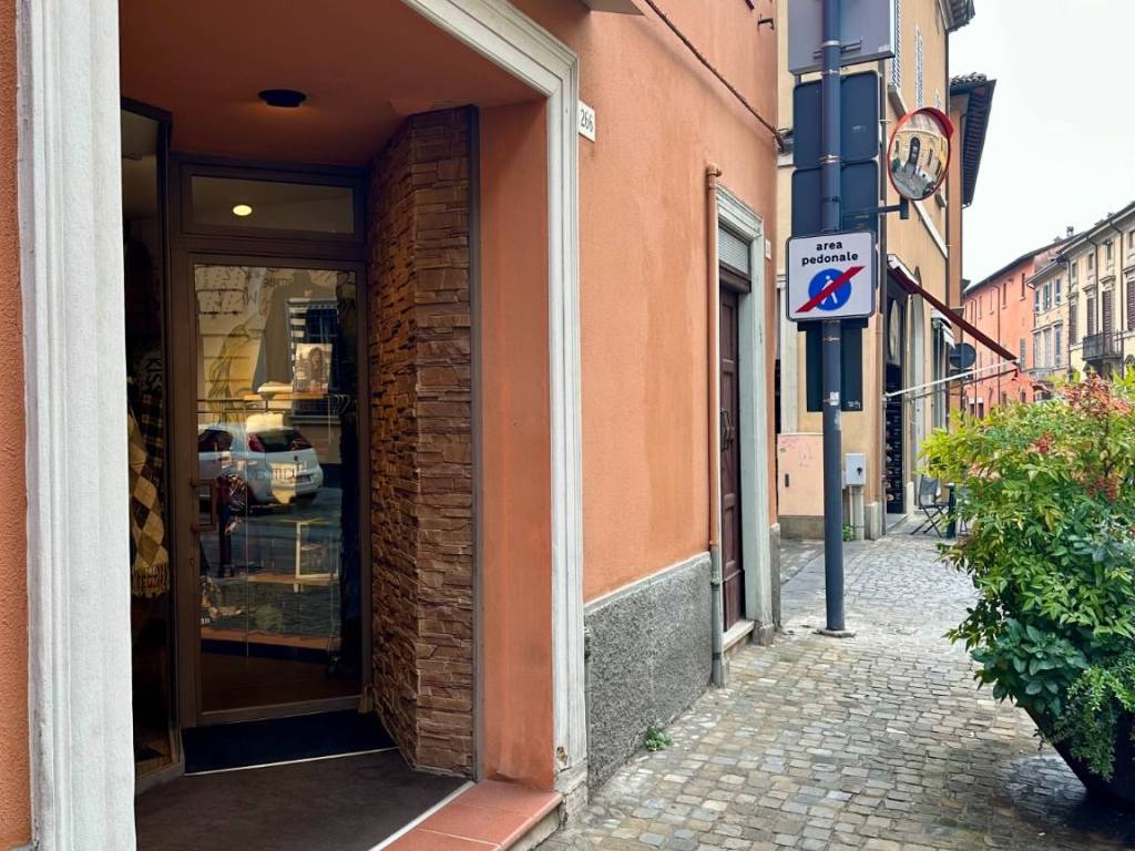 Immobile a Imola in Via Emilia, 266 - Foto 2