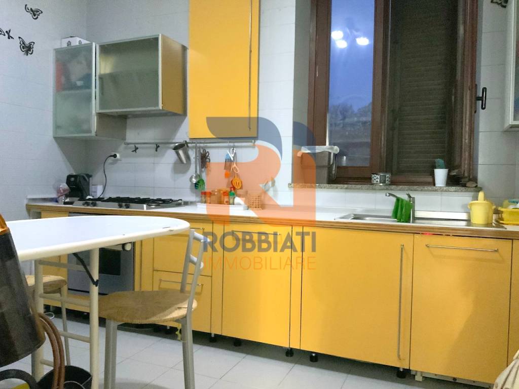 Appartamento a Cava manara in Via Gramsci - Foto 5