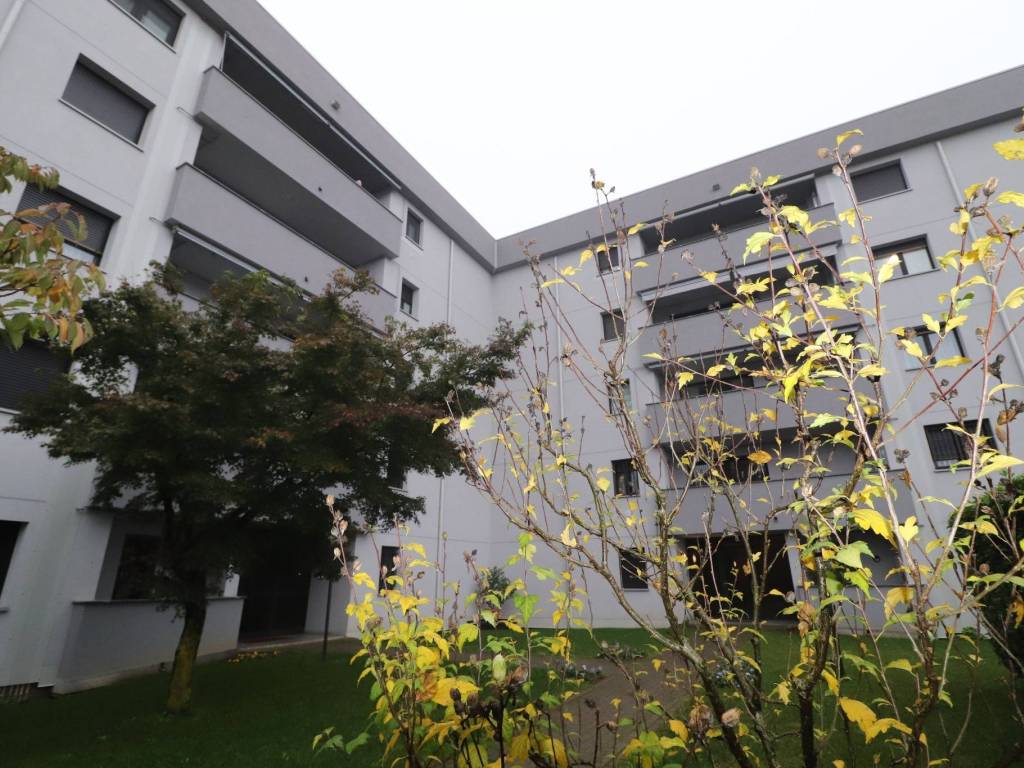 Appartamento a Saronno in Via Giuseppe Donati - Foto 4