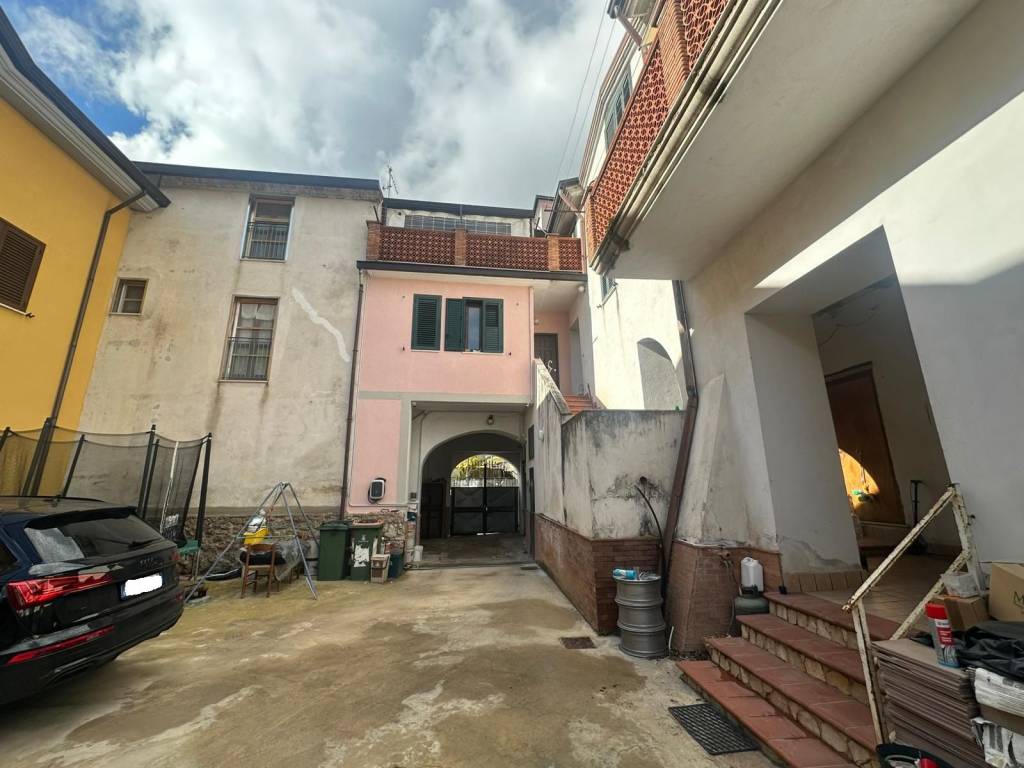 Appartamento a San cipriano picentino in Via Don Zeno, 2 - Foto 3