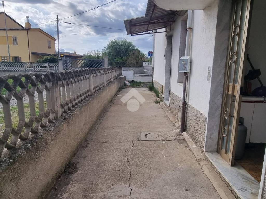 Palazzo / stabile a Borgia in Via G. Marra - Foto 3