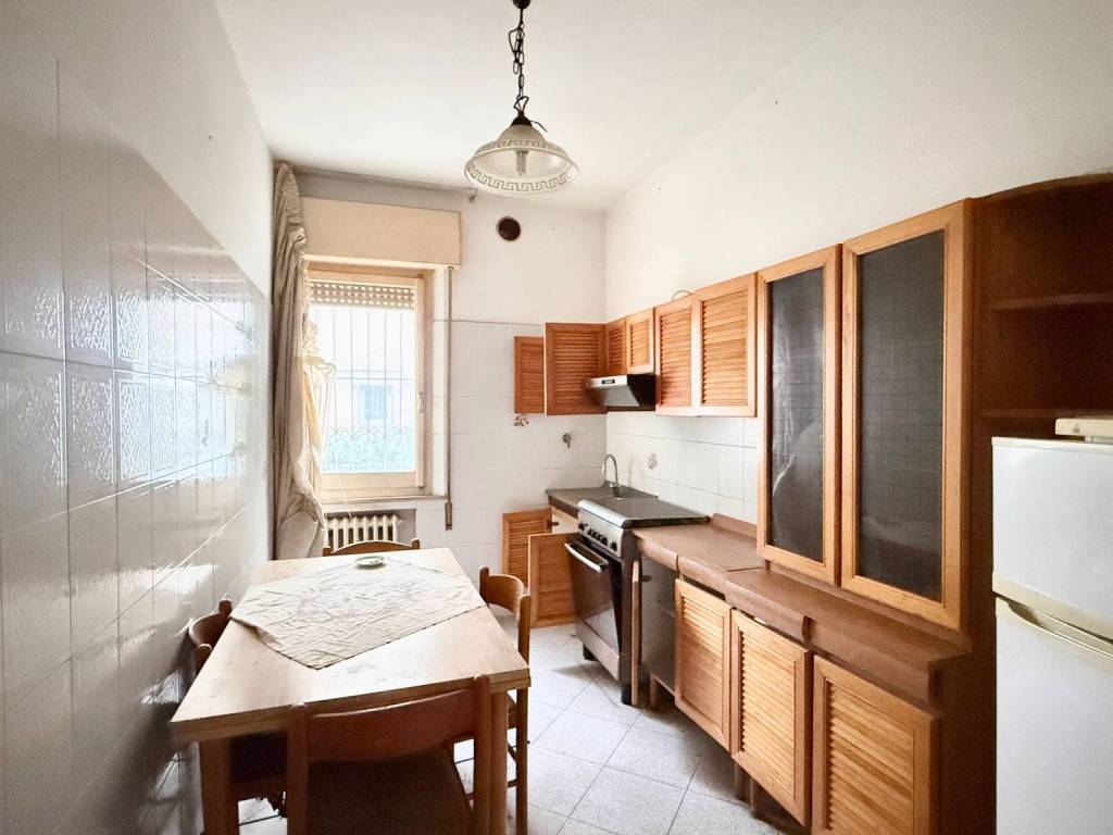 Villa a Riccione in Viale Fratelli Cairoli, 2 - Foto 2
