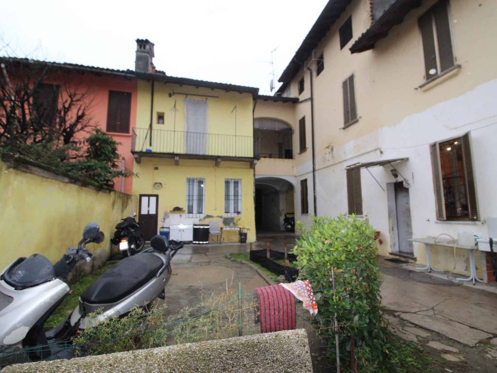 Appartamento a Gambolò in Corso Vittorio Emanuele, 12 - Foto 2