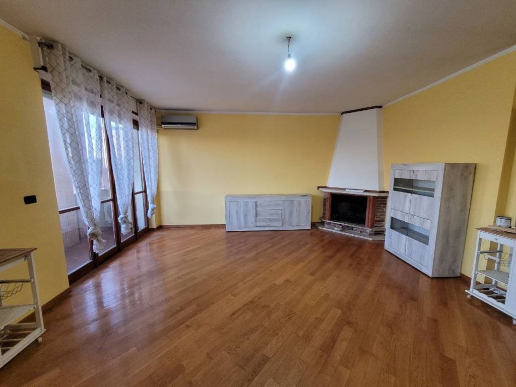 Appartamento a Beinasco in Via dei Villini, 26 - Foto 4