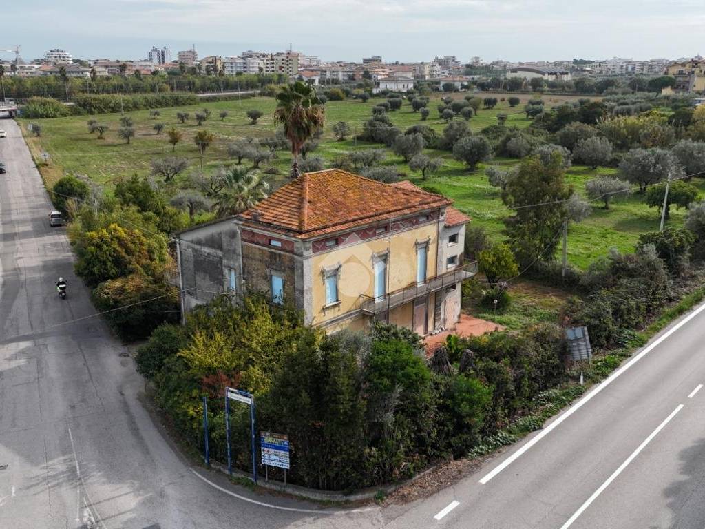 Casa indipendente a Alba adriatica in Via Abruzzo, 73 - Foto 5