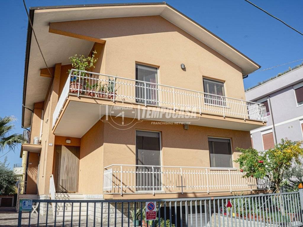 Casa indipendente a Fano in Via Eugenio Barsanti - Foto 2