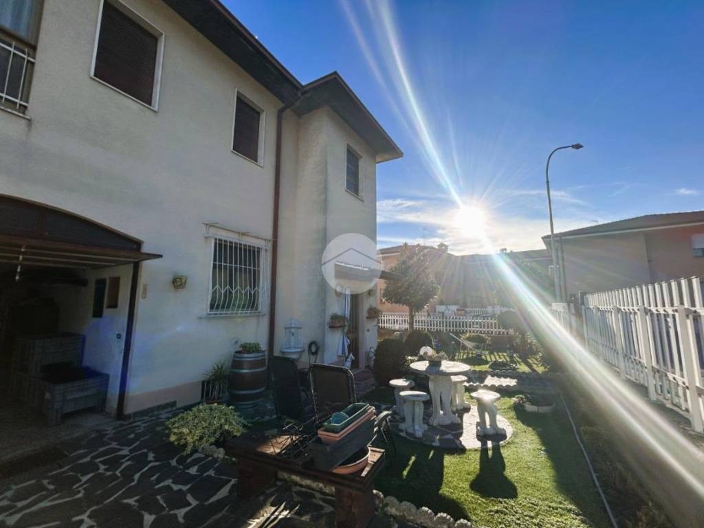 Villetta a schiera a Rovato in Via Carera, 36 - Foto 2