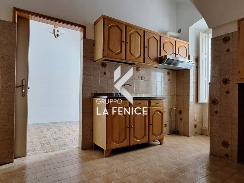 Casa indipendente a Locorotondo in Via Cesare Battisti - Foto 5