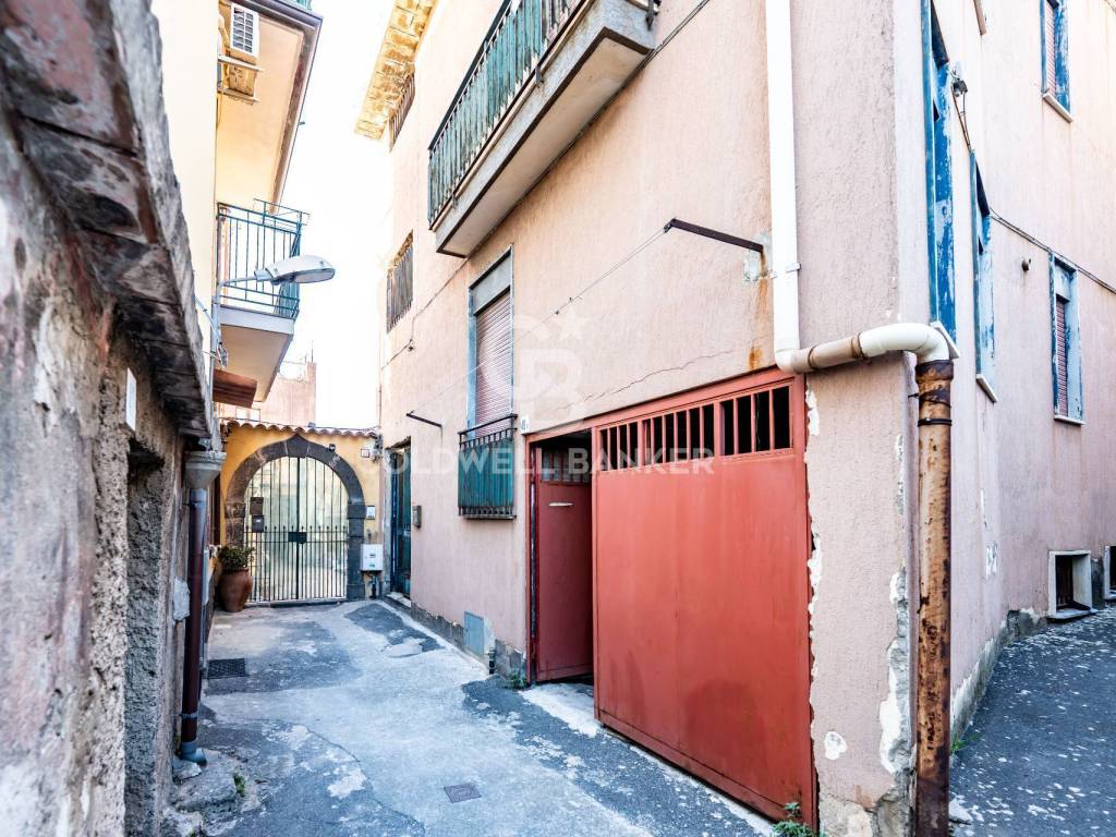 Palazzo / stabile a Acireale in Via Scaccianoce, 49 - Foto 2