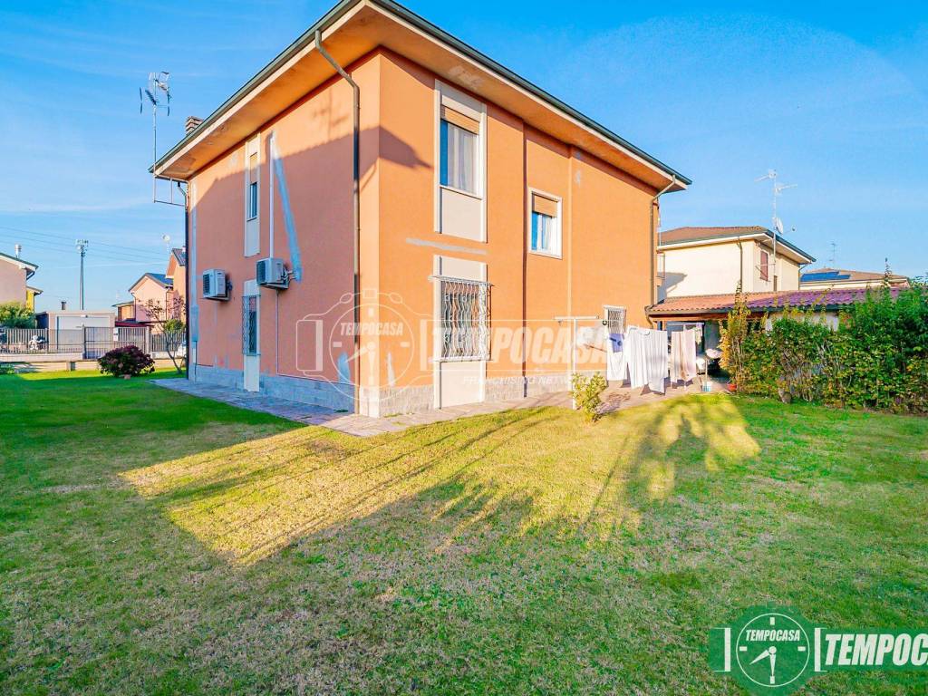 Villa a Bascapè in Via U. Fattorini 9 - Foto 3