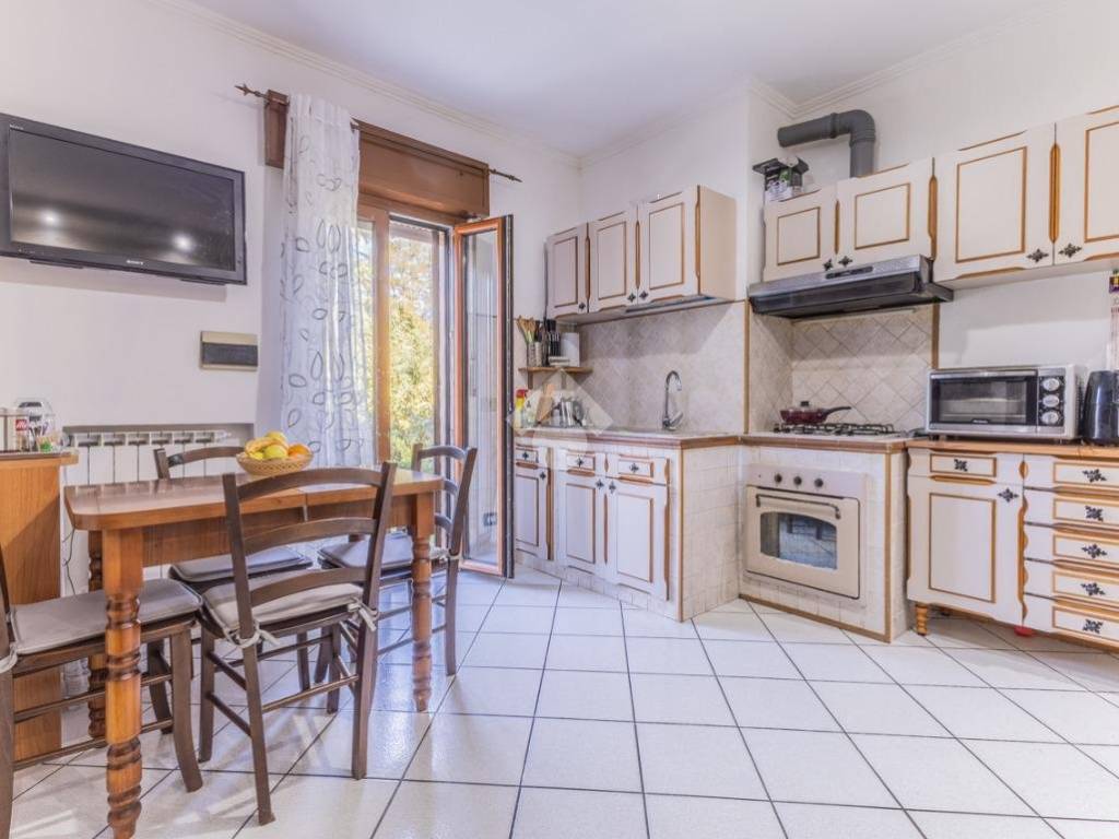 Appartamento a Bracciano in Via delle Magnolie, 10 - Foto 2